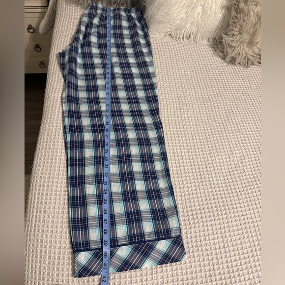 Victoria's Secret Blue and White Plaid Pajama Set - Picture 6 of 16
